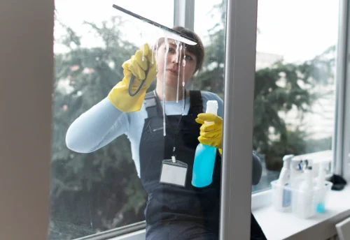 Nettoyage de vitres intérieures et extérieures à Turretot